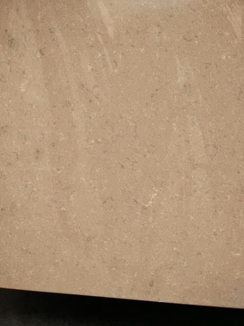 V007 quartz